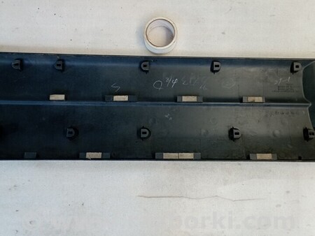 ФОТО Молдинг двери передний для Suzuki Grand Vitara Київ