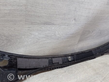 ФОТО Жабо под лобовое стекло для Toyota Hiace Киев