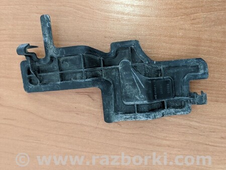 ФОТО Уплотнитель радиатора левый для Toyota Hilux Киев