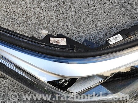 ФОТО Фара передняя правая для Toyota Hilux Киев