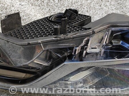 ФОТО Фара передняя правая для Toyota Hilux Киев