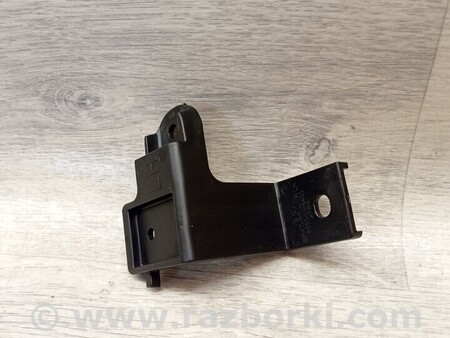 ФОТО Кронштейн кріплення направляюча заднього бампера нижній лівий для Hyundai i20 Киев