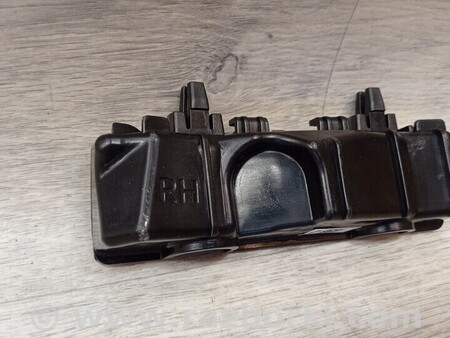 ФОТО Кронштейн кріплення направляюча переднього бампера правий для Hyundai i20 Киев