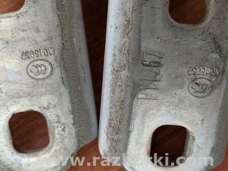 ФОТО Петля двери задней правая для Hyundai i30 Київ