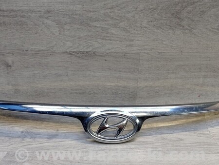 ФОТО Решетка радиатора бампера переднего центральная для Hyundai i30 Київ