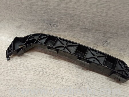 ФОТО Кронштейн кріплення направляюча переднього бампера правий для Hyundai i40 Киев