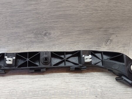 ФОТО Кронштейн кріплення направляюча переднього бампера правий для Hyundai i40 Киев