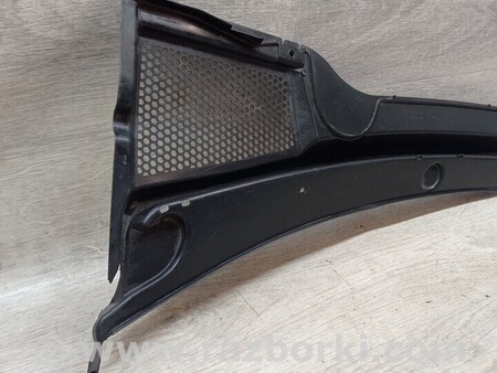 ФОТО Жабо водовідвід накладка під лобове скло права для Seat Ibiza Киев