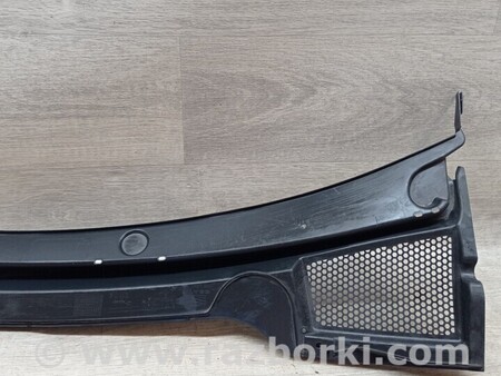 ФОТО Жабо водовідвід накладка під лобове скло права для Seat Ibiza Киев