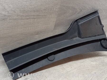 ФОТО Жабо водовідвід накладка під лобове скло права для Seat Ibiza Киев