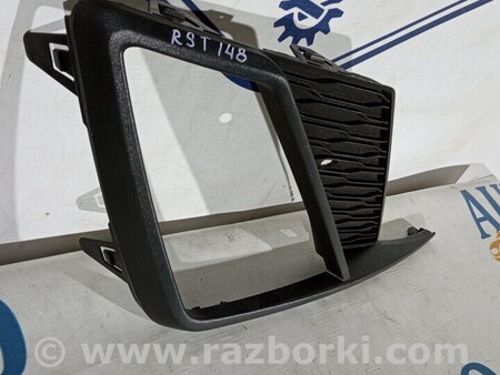 ФОТО Решетка бампера переднего левая для Seat Ibiza Киев