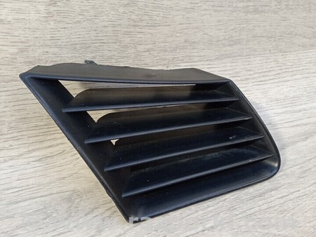 ФОТО Решетка бампера переднего правая для Seat Ibiza Киев