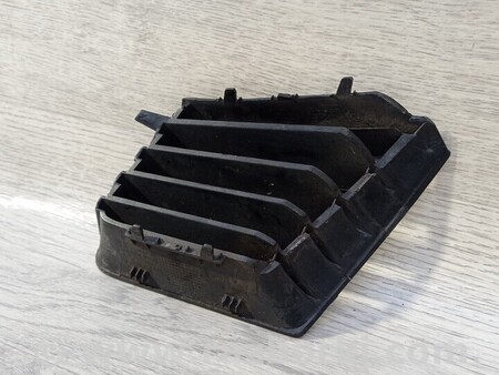 ФОТО Решетка бампера переднего правая для Seat Ibiza Киев