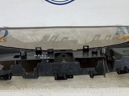 ФОТО Кронштейн решітки радіатора для Suzuki Ignis Киев