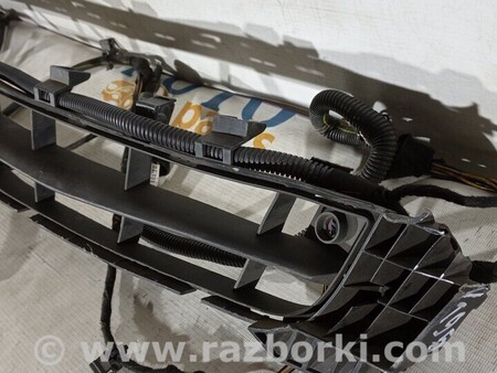 ФОТО Решетка бампера переднего центральная проводкой решітка для Opel Insignia Киев