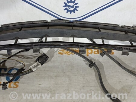 ФОТО Решетка бампера переднего центральная проводкой решітка для Opel Insignia Киев