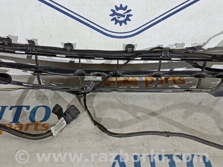 ФОТО Решетка бампера переднего центральная проводкой решітка для Opel Insignia Киев