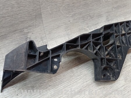 ФОТО Кронштейн кріплення направляюча переднього бампера правий для Lexus IS Киев