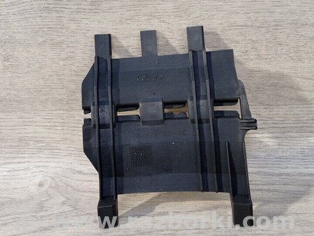 ФОТО Кронштейн бампера переднего правый для Ford Ka Киев