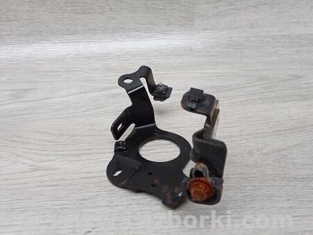 ФОТО Кронштейн креплення направляюча для Renault Kangoo Киев