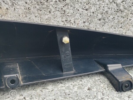 ФОТО Накладка задня над ліхтарем для Renault Kangoo Киев