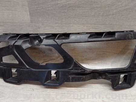 ФОТО Кронштейн кріплення башмак опора направляюча переднього бампера для Skoda Karoq (2016-...) Киев