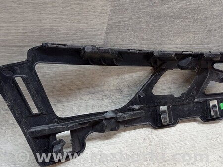 ФОТО Кронштейн кріплення башмак опора направляюча переднього бампера для Skoda Karoq (2016-...) Киев