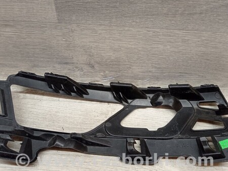 ФОТО Кронштейн кріплення башмак опора направляюча переднього бампера для Skoda Karoq (2016-...) Киев