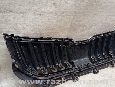 ФОТО Решетка радиатора бампера переднего для Skoda Karoq (2016-...) Киев