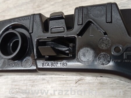 ФОТО Kронштейн кріплення направляюча переднього бампера лівий для Skoda Karoq (2016-...) Киев