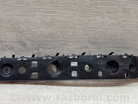 ФОТО Кронштейн кріплення направляюча бампера заднього права для Nissan Kicks Киев