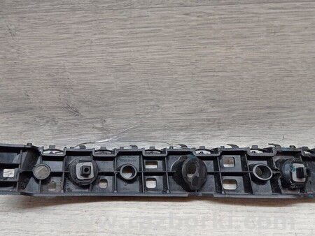 ФОТО Кронштейн кріплення направляюча бампера заднього права для Nissan Kicks Киев