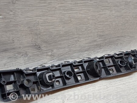 ФОТО Кронштейн кріплення направляюча бампера заднього права для Nissan Kicks Киев