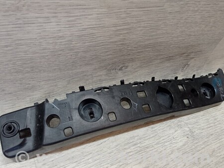 ФОТО Кронштейн кріплення направляюча заднього бампера лівий для Nissan Kicks Киев