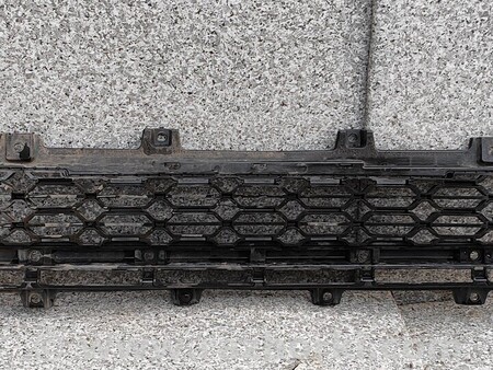 ФОТО Решетка бампера переднего центральная для SsangYong Korando Киев