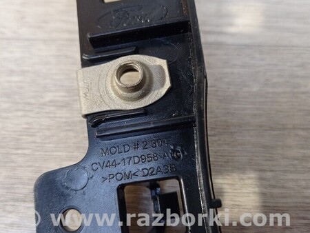 ФОТО Кронштейн Крепление Направляющая бампера переднего правый для Ford Kuga Киев