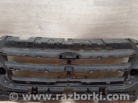 ФОТО Решетка радиатора бампера переднего центральная для Ford Kuga Киев