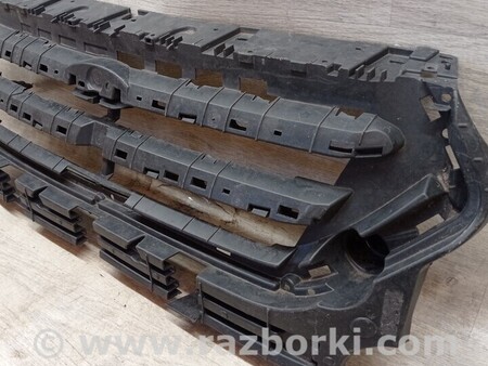 ФОТО Решетка радиатора бампера переднего центральная для Ford Kuga Киев