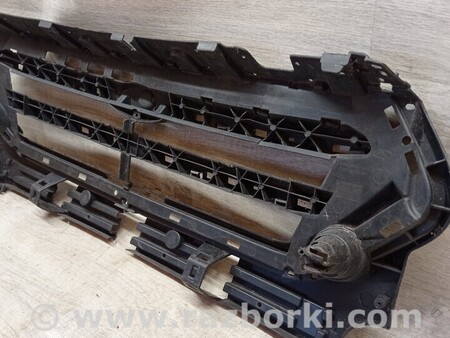 ФОТО Решетка радиатора бампера переднего центральная для Ford Kuga Киев