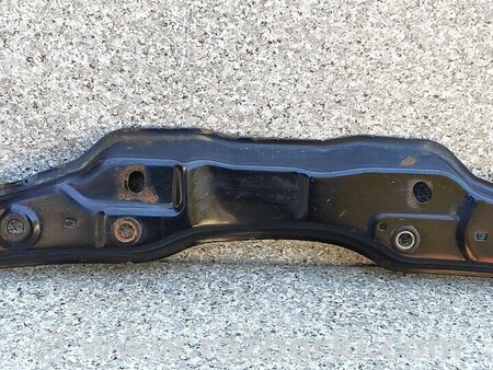 ФОТО Балка під радіатор кронштейн усилитель нижній для Ford Kuga 2 Киев