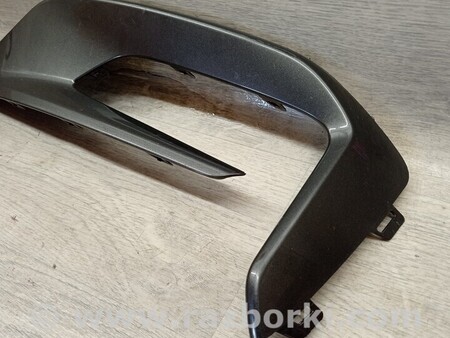 ФОТО Накладка решітка переднього бампера права для Ford Kuga 2 Киев