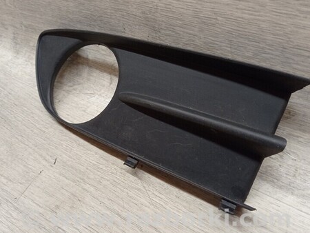 ФОТО Решітка заглушка туманки ПТФ переднього бампера ліва для Renault Laguna Киев