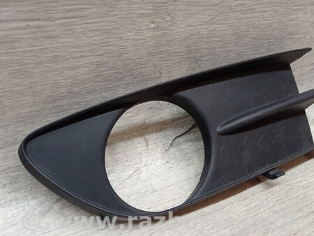 ФОТО Решітка заглушка туманки ПТФ переднього бампера ліва для Renault Laguna Киев