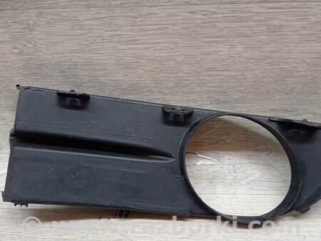 ФОТО Решітка заглушка туманки ПТФ переднього бампера ліва для Renault Laguna Киев