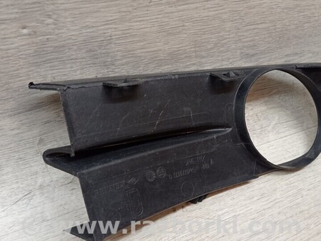 ФОТО Решітка заглушка туманки ПТФ переднього бампера ліва для Renault Laguna Киев