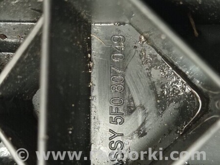 ФОТО Кронштейн кріплення направляюча переднього бампера лівий для Seat Leon Київ