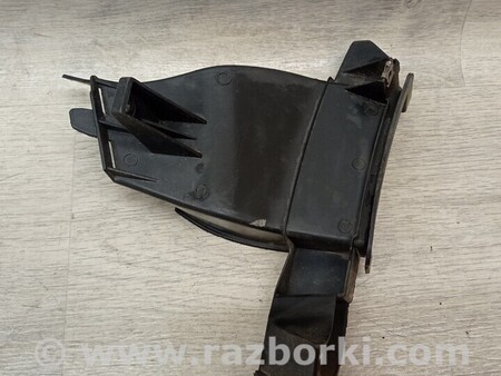 ФОТО Кронштейн кріплення направляюча переднього бампера правий для Seat Leon Київ