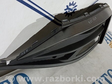 ФОТО Решетка бампера переднего левая для Seat Leon Київ