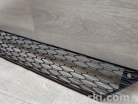 ФОТО Решетка радиатора нижняя деф для Seat Leon Київ