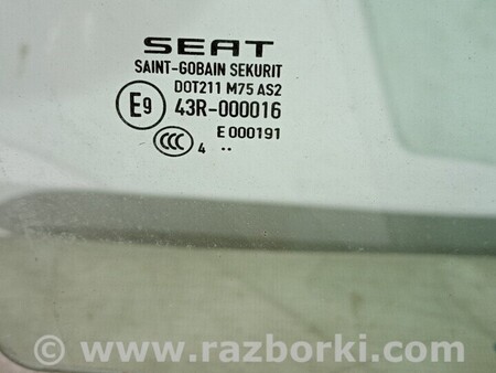 ФОТО Скло дверей переднє праве для Seat Leon Київ